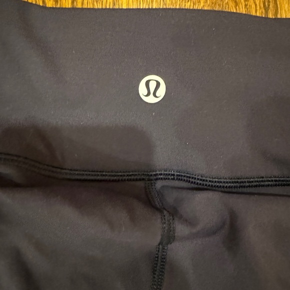lululemon size 4 navy leggings - Picture 2 of 4